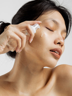 Azelaic Acid: The Multitasking Miracle for Clearer, Brighter Skin