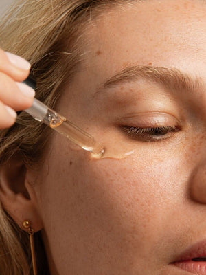 Bakuchiol: The Natural Alternative to Retinol You Need to Try