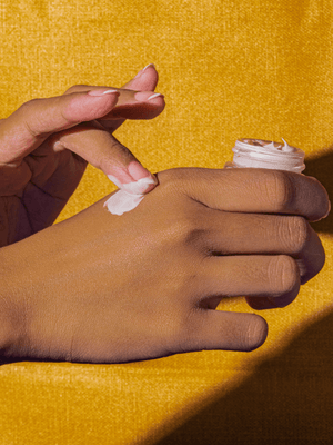 The Importance of Layering: Should You Apply Sunscreen Before or After Moisturizer?