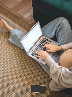 10 Tweets About Being a Working Mom