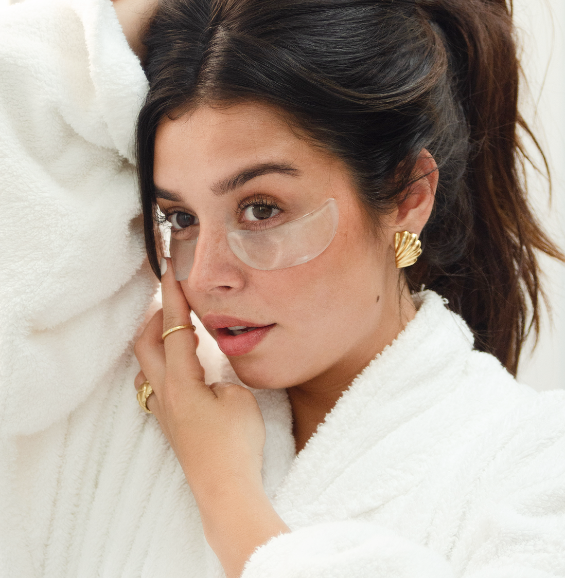 Make sure your skin is clean and completely dry. Skip skincare on the areas where you'll apply the patch, no serums, oils, or moisturizer underneath.